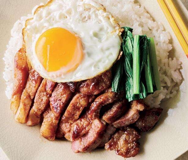 ビールで煮るのが正解！驚くほどお肉が柔らかくなる「焼き豚のっけめし」のレシピ（2）