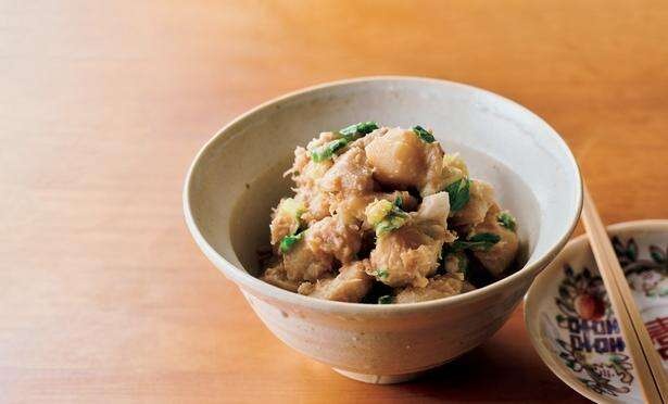新食感に驚き！里芋のとろみにエビの旨みが絡む「里芋の干しえび炒め煮」のレシピ（1）