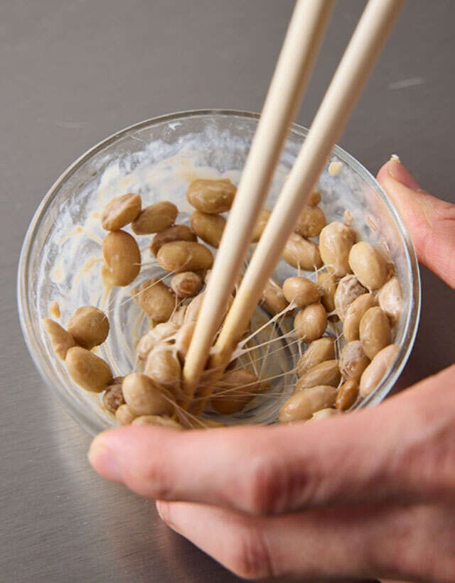 【血糖値対策】食物繊維がたっぷり摂れる、お腹に優しい「納豆汁」のレシピ（4）
