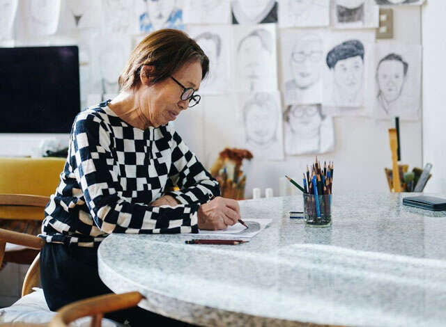 【92歳の現役デザイナー】あえて自分を追い込み「仕事」として絵を描く理由（1）